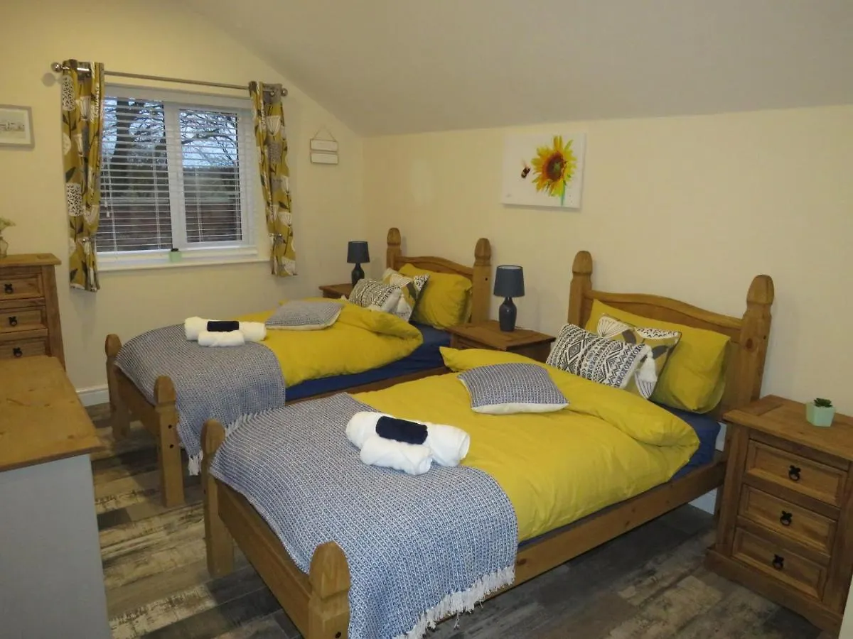 The Tack Room At Eastmoor Farm Fantastic 2 Bed Dog Friendly Luxury Cottage With Secure Gardens And Onsite Parking Bridlington 0*,  Reino Unido
