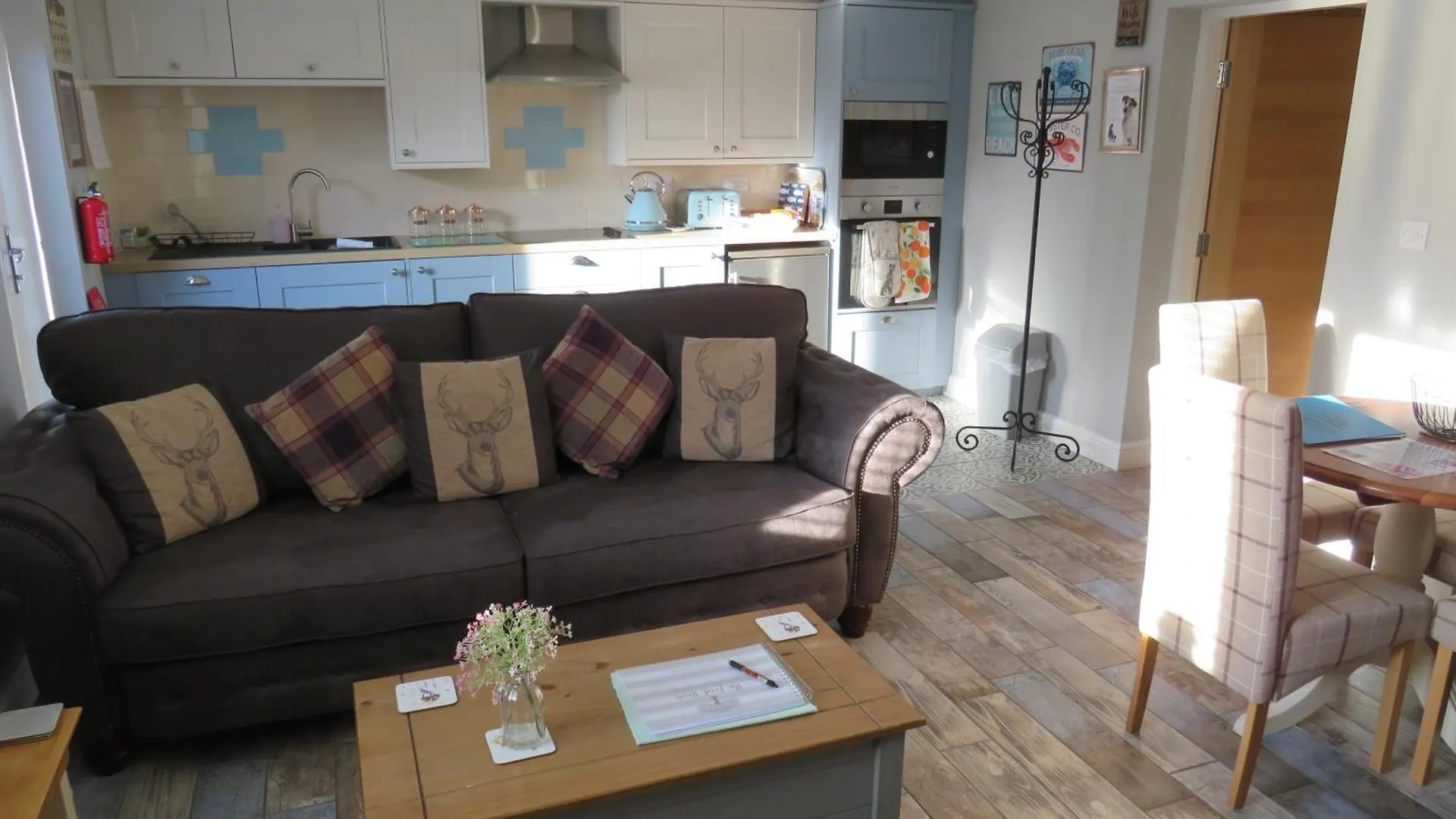 The Tack Room At Eastmoor Farm Fantastic 2 Bed Dog Friendly Luxury Cottage With Secure Gardens And Onsite Parking Bridlington 0*,